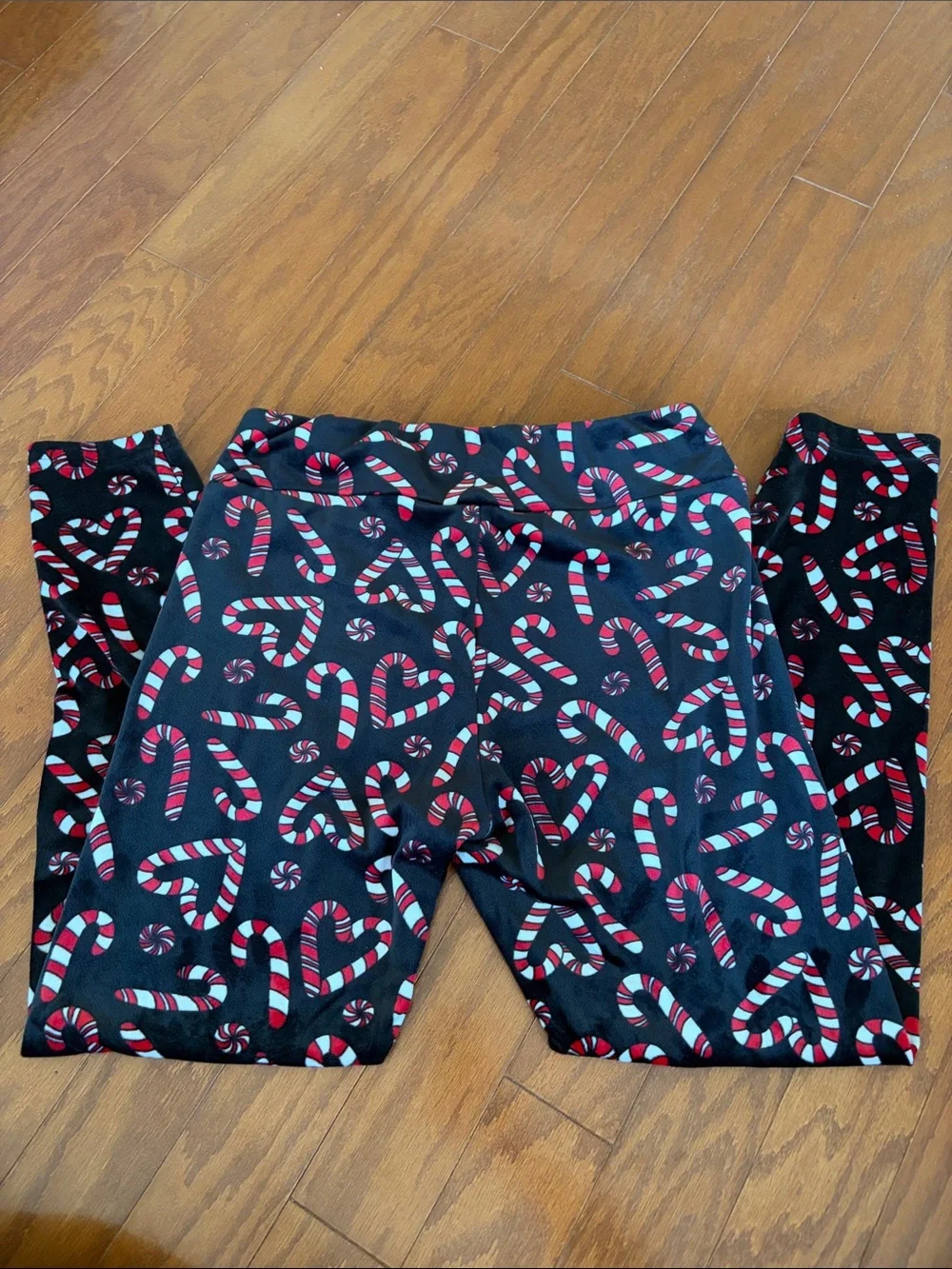 No Boundaries Kids Candy Cane Print Pajama Bottoms - Black, Red, White